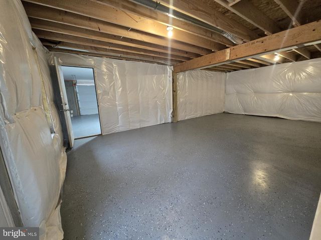 239 HOWELLSVILLE RD, Front Royal, VA 22630