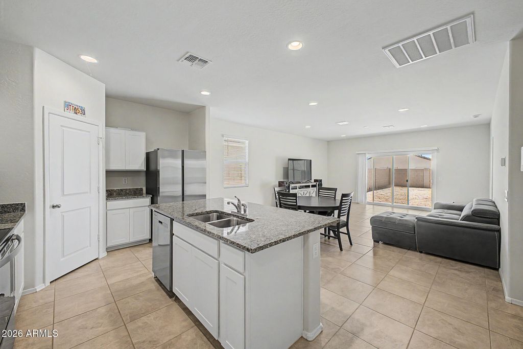 1171 W AVALON CANYON Drive, Casa Grande, AZ 85122 — photo 5