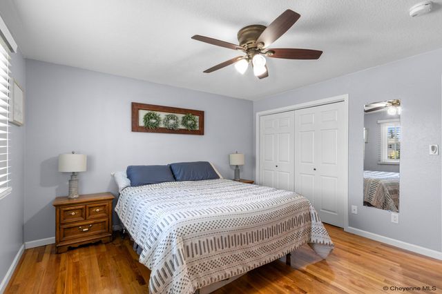 5041 ROUNDTOP DR, Cheyenne, WY 82009