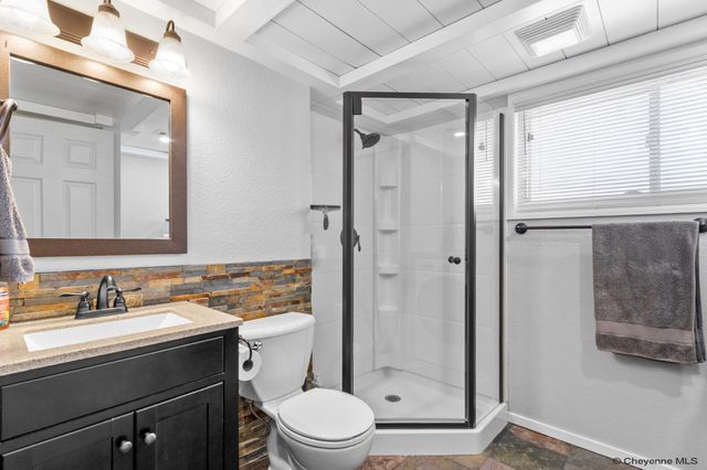 5041 ROUNDTOP DR, Cheyenne, WY 82009