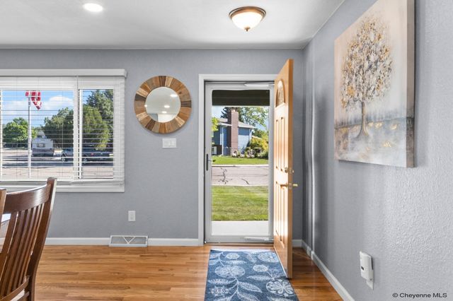 5041 ROUNDTOP DR, Cheyenne, WY 82009