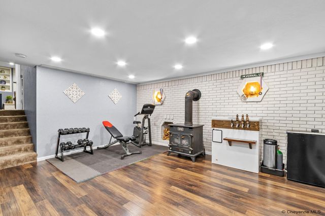 5041 ROUNDTOP DR, Cheyenne, WY 82009