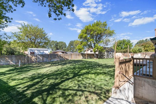 5041 ROUNDTOP DR, Cheyenne, WY 82009