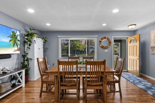 5041 ROUNDTOP DR, Cheyenne, WY 82009