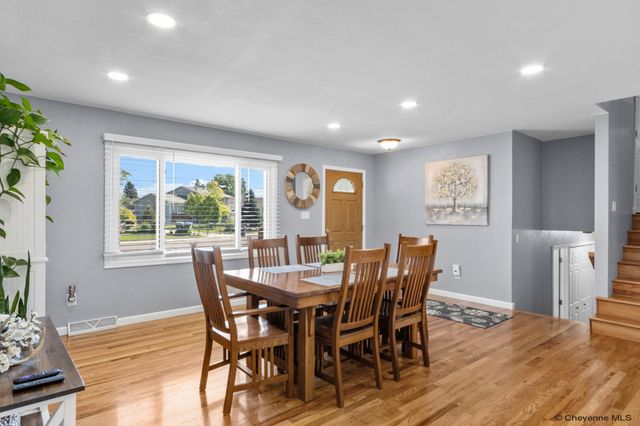 5041 ROUNDTOP DR, Cheyenne, WY 82009