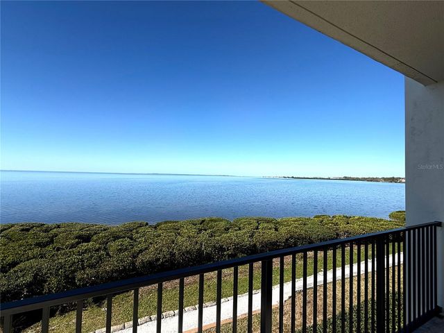 423 MARINER DRIVE 423, Tarpon Springs, FL 34689