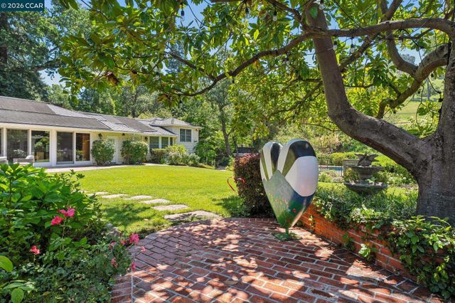 1720 Alameda Diablo, Diablo, CA 94528