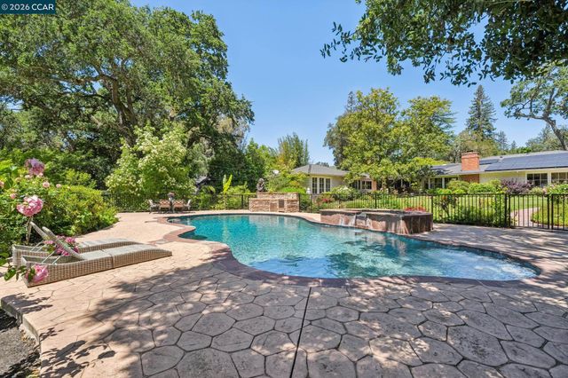 1720 Alameda Diablo, Diablo, CA 94528