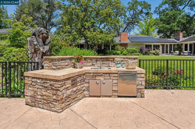 1720 Alameda Diablo, Diablo, CA 94528