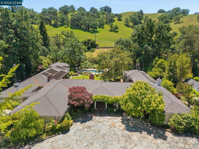 1720 Alameda Diablo, Diablo, CA 94528
