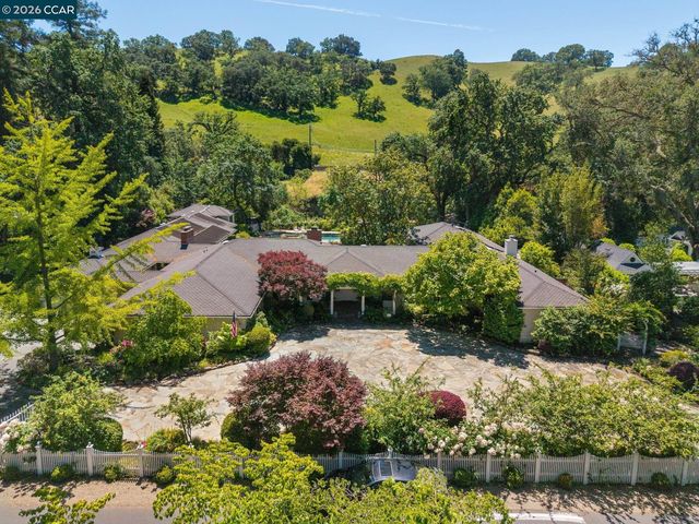 1720 Alameda Diablo, Diablo, CA 94528