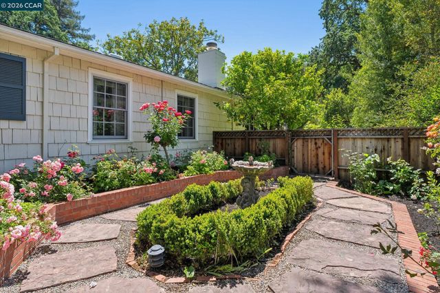1720 Alameda Diablo, Diablo, CA 94528