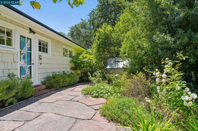 1720 Alameda Diablo, Diablo, CA 94528
