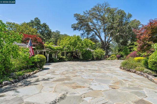 1720 Alameda Diablo, Diablo, CA 94528