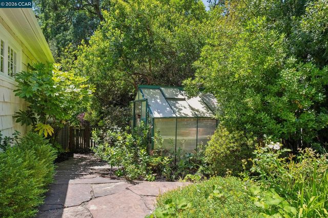 1720 Alameda Diablo, Diablo, CA 94528