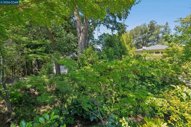 1720 Alameda Diablo, Diablo, CA 94528