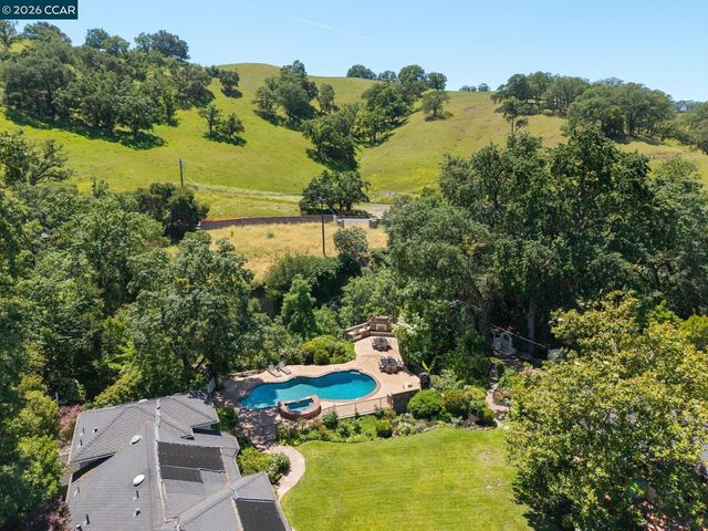 1720 Alameda Diablo, Diablo, CA 94528