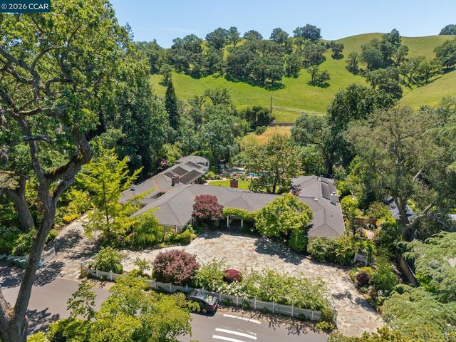 1720 Alameda Diablo, Diablo, CA 94528