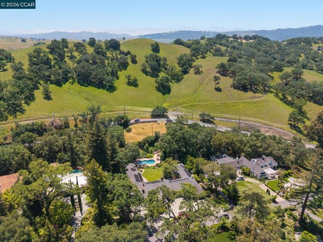 1720 Alameda Diablo, Diablo, CA 94528
