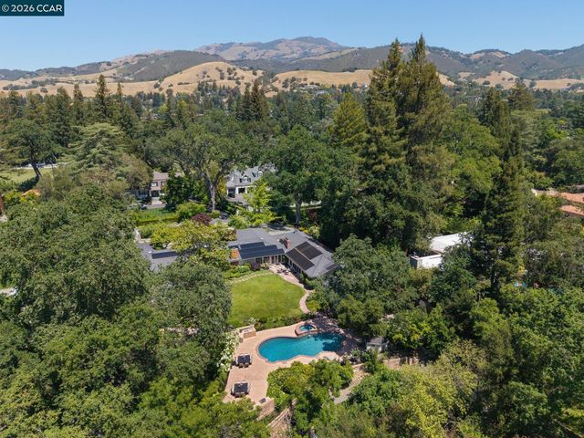 1720 Alameda Diablo, Diablo, CA 94528