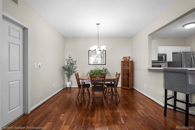 21105 Chesapeake Circle 243, Commerce Charter Township, MI 48390
