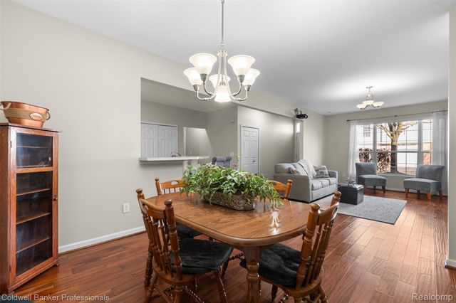 21105 Chesapeake Circle 243, Commerce Charter Township, MI 48390