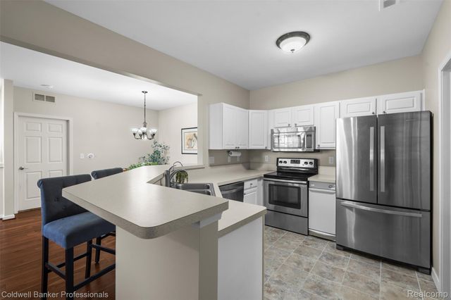 21105 Chesapeake Circle 243, Commerce Charter Township, MI 48390