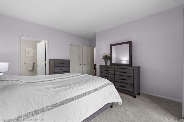 21105 Chesapeake Circle 243, Commerce Charter Township, MI 48390