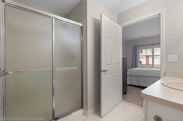 21105 Chesapeake Circle 243, Commerce Charter Township, MI 48390