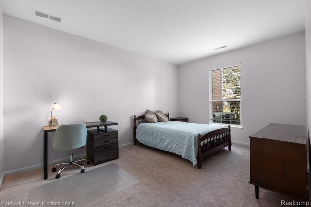 21105 Chesapeake Circle 243, Commerce Charter Township, MI 48390