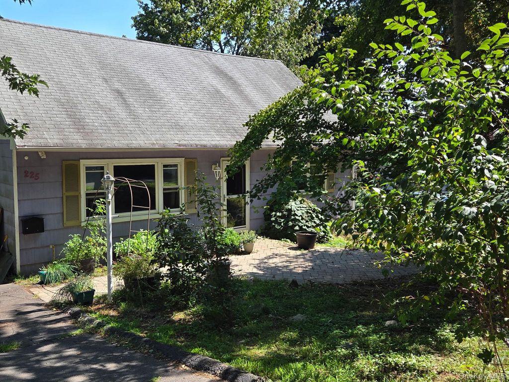 225 S Harrison Avenue, Congers, NY 10920 — photo 2