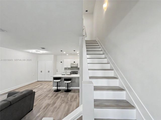 4527 NW 83rd Path, Doral, FL 33166
