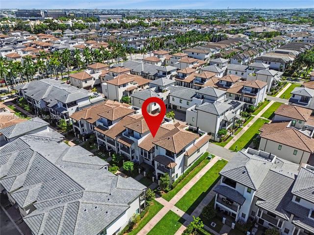 4527 NW 83rd Path, Doral, FL 33166