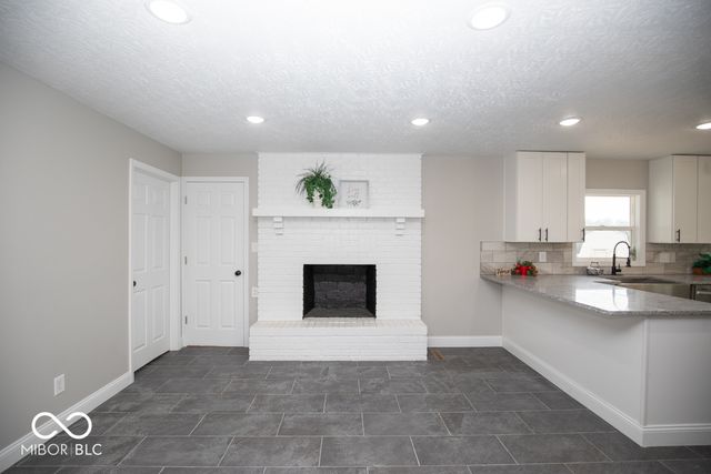 7950 N 475 E, Columbus, IN 47203