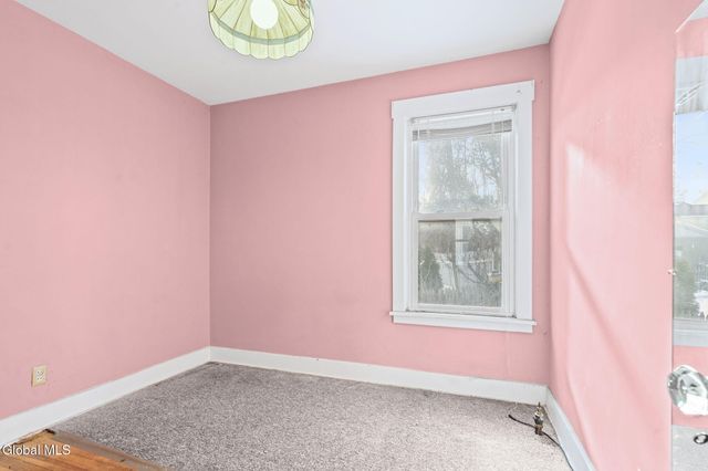 917 Hazelwood Avenue, Schenectady, NY 12306