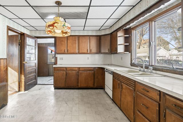 917 Hazelwood Avenue, Schenectady, NY 12306