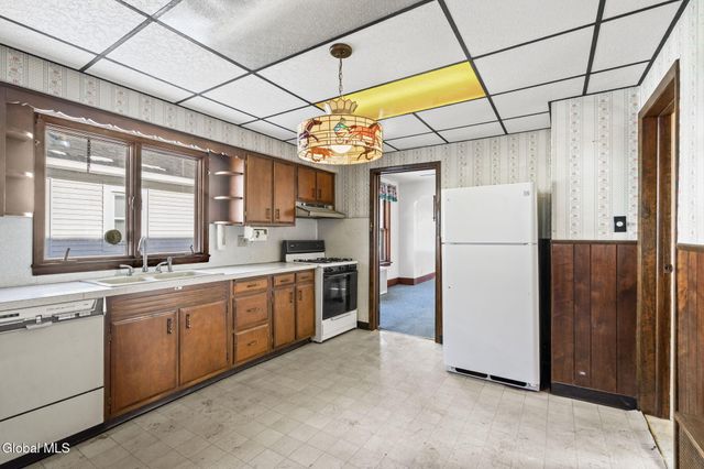 917 Hazelwood Avenue, Schenectady, NY 12306