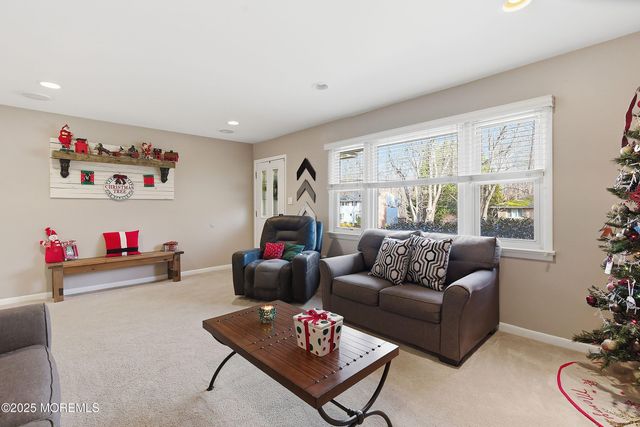 25 Henry Street, East Brunswick, NJ 08816