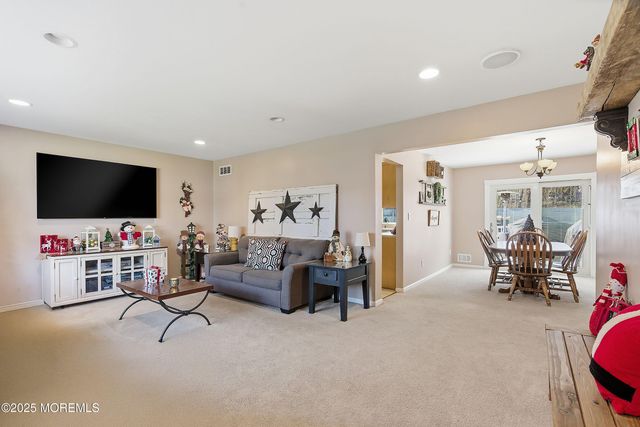 25 Henry Street, East Brunswick, NJ 08816