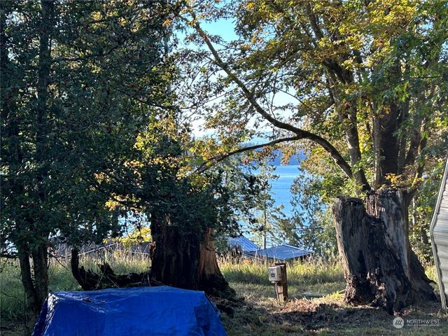 809 W Herron Boulevard NW, Lakebay, WA 98349