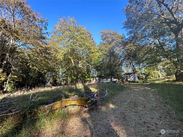 809 W Herron Boulevard NW, Lakebay, WA 98349