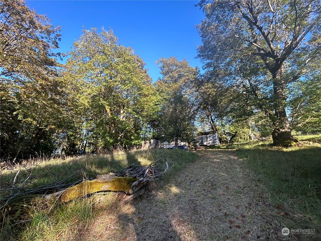 809 W Herron Boulevard NW, Lakebay, WA 98349