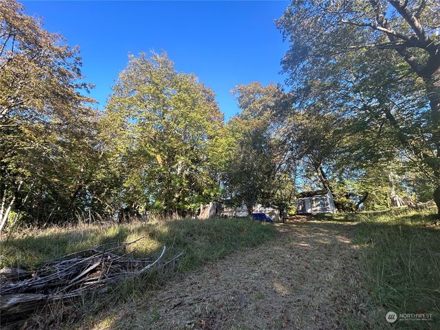 809 W Herron Boulevard NW, Lakebay, WA 98349