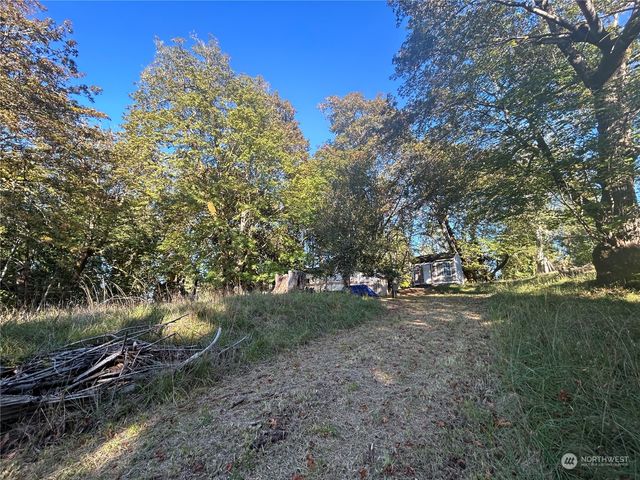 809 W Herron Boulevard NW, Lakebay, WA 98349