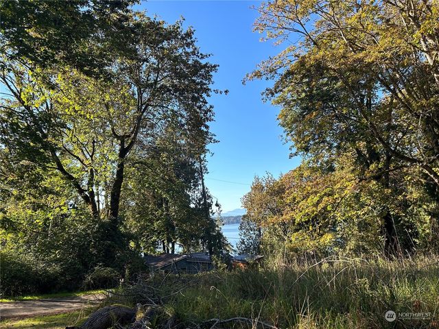 809 W Herron Boulevard NW, Lakebay, WA 98349