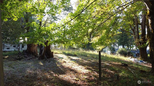 809 W Herron Boulevard NW, Lakebay, WA 98349