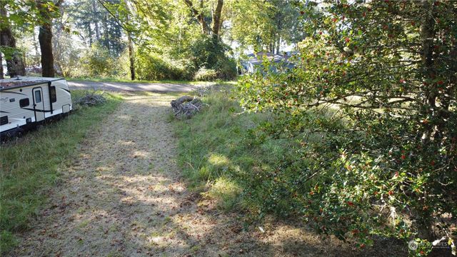 809 W Herron Boulevard NW, Lakebay, WA 98349