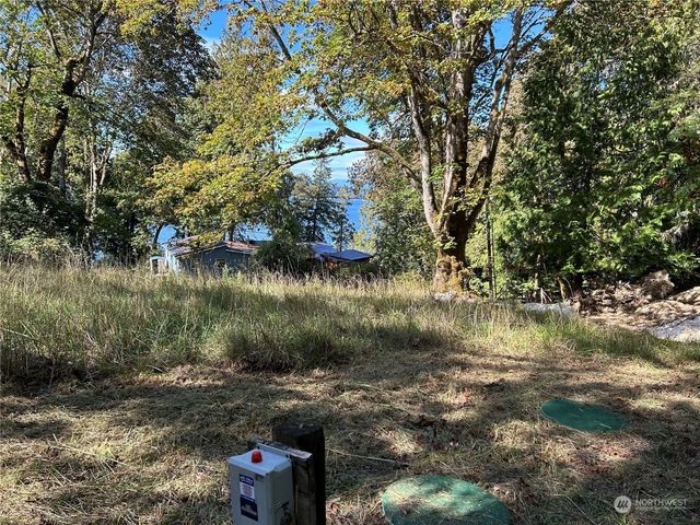 809 W Herron Boulevard NW, Lakebay, WA 98349