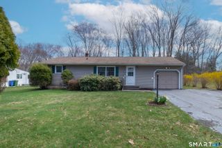 14 Ridgefield Road, Wallingford, CT 06492