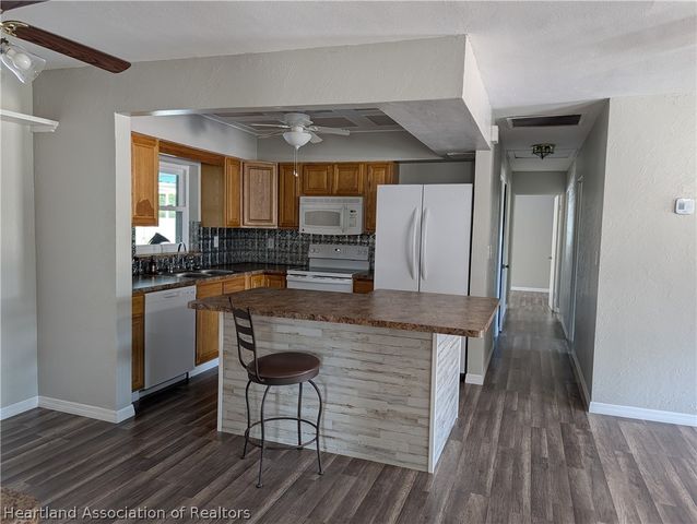 1103 Bellevue Avenue, Sebring, FL 33870